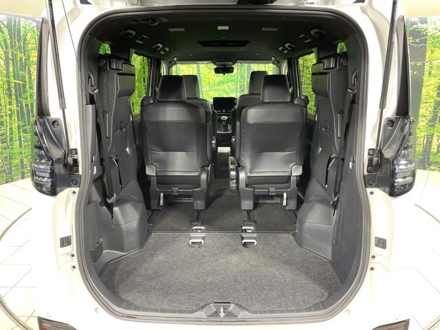 ヴォクシー Ｓ－Ｚ　純正１０．５型ナビ　両側電動ドア　セーフティセンス　バックカメラ　ＥＴＣ　シートヒーター　リアオートエアコン　ヘッドアップディスプレイ　ＬＥＤヘッド　純正１７インチアルミ　ＨＤＭＩ端子　禁煙車（11枚目）