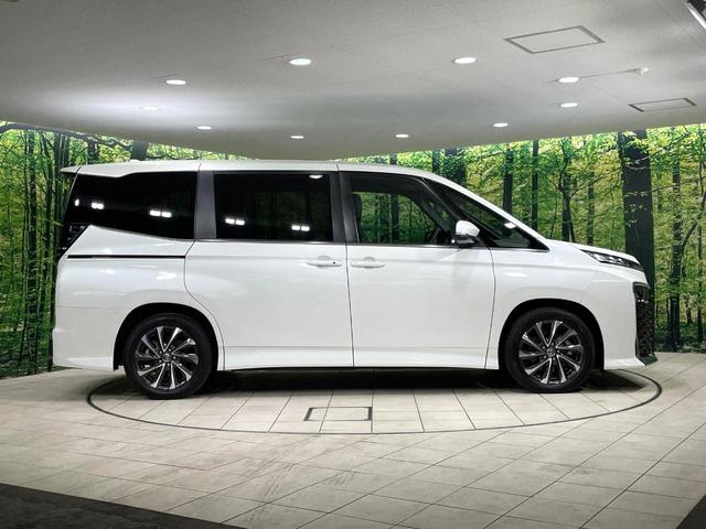 ヴォクシー Ｓ－Ｚ　純正１０．５型ナビ　両側電動ドア　セーフティセンス　バックカメラ　ＥＴＣ　シートヒーター　リアオートエアコン　ヘッドアップディスプレイ　ＬＥＤヘッド　純正１７インチアルミ　ＨＤＭＩ端子　禁煙車（28枚目）