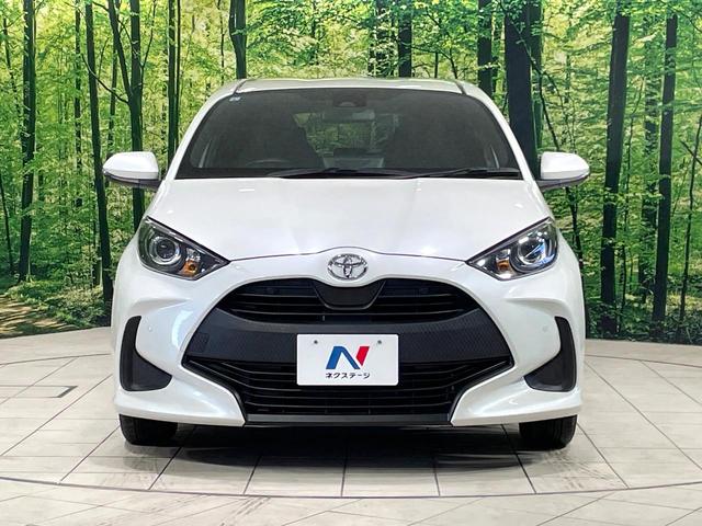 ヤリス Ｘ　純正８型ディスプレイオーディオ　衝突軽減装置　バックカメラ　ビルトインＥＴＣ　車線逸脱警報　Ｂｌｕｅｔｏｏｔｈ接続　スマートキー　プッシュスタート　電動格納ミラー　シートリフター　電動格納ミラー（14枚目）