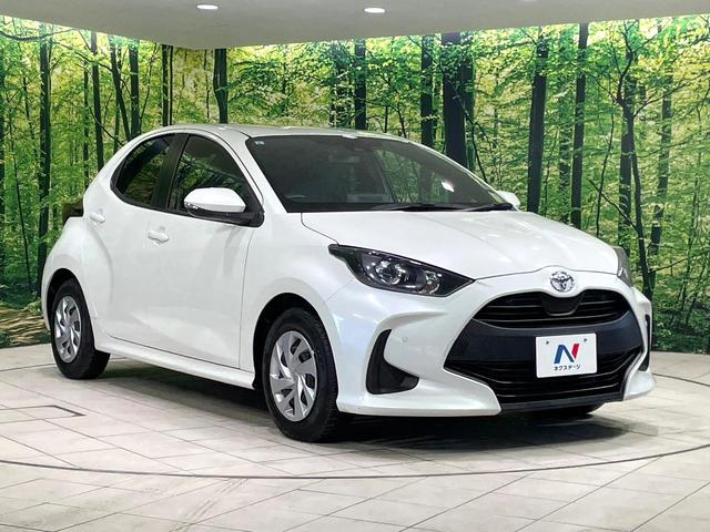 ヤリス Ｘ　純正８型ディスプレイオーディオ　衝突軽減装置　バックカメラ　ビルトインＥＴＣ　車線逸脱警報　Ｂｌｕｅｔｏｏｔｈ接続　スマートキー　プッシュスタート　電動格納ミラー　シートリフター　電動格納ミラー（16枚目）
