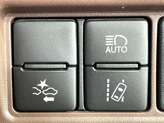 エスクァイア ハイブリッドGi プレミアムパッケージ モデリスタエアロ 純正10型ナビ 後席モニター 両側電動ドア 前席シートヒーター 衝突軽減装置 クルコン バックカメラ ETC ドラレコ LEDヘッド オートマチックハイビーム リアオートエアコン(6枚目)