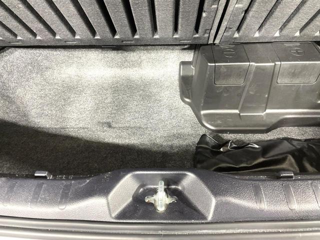 エスクァイア ハイブリッドGi プレミアムパッケージ モデリスタエアロ 純正10型ナビ 後席モニター 両側電動ドア 前席シートヒーター 衝突軽減装置 クルコン バックカメラ ETC ドラレコ LEDヘッド オートマチックハイビーム リアオートエアコン(42枚目)