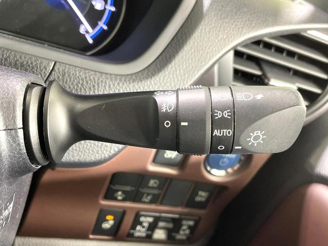 エスクァイア ハイブリッドGi プレミアムパッケージ モデリスタエアロ 純正10型ナビ 後席モニター 両側電動ドア 前席シートヒーター 衝突軽減装置 クルコン バックカメラ ETC ドラレコ LEDヘッド オートマチックハイビーム リアオートエアコン(46枚目)