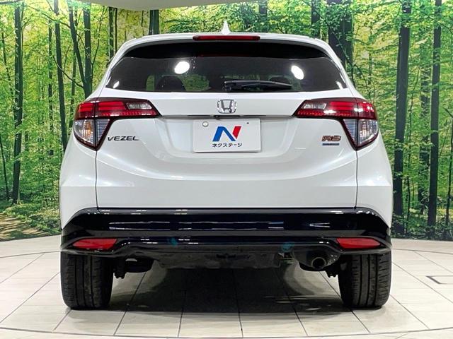 ヴェゼル ハイブリッドＲＳ・ホンダセンシング　純正ＳＤナビ　バックカメラ　衝突被害軽減システム　レーダークルーズ　禁煙車　ハーフレザーシート　スマートキー　ＬＥＤヘッド　ビルトインＥＴＣ　純正１８インチアルミ　車線逸脱警報　オートライト（14枚目）