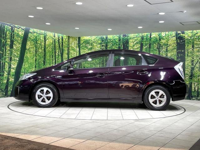 プリウス Ｓ　純正８型ナビ　バックカメラ　ドライブレコーダー　ビルトインＥＴＣ　スマートキー　プッシュスタート　ＨＩＤヘッドライト　オートライト　オートエアコン　ステアリングスイッチ　電動格納ミラー　シートリフター（26枚目）