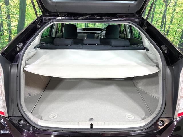 プリウス Ｓ　純正８型ナビ　バックカメラ　ドライブレコーダー　ビルトインＥＴＣ　スマートキー　プッシュスタート　ＨＩＤヘッドライト　オートライト　オートエアコン　ステアリングスイッチ　電動格納ミラー　シートリフター（38枚目）