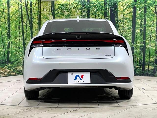 プリウス Ｇ　衝突軽減　レーダークルーズコントロール　純正８型ディスプレイ　全周囲カメラ　シートヒーター　ＬＥＤヘッド　ＥＴＣ　純正１９インチアルミ　スマートキー　オートエアコン　ステアリングスイッチ　禁煙車（15枚目）