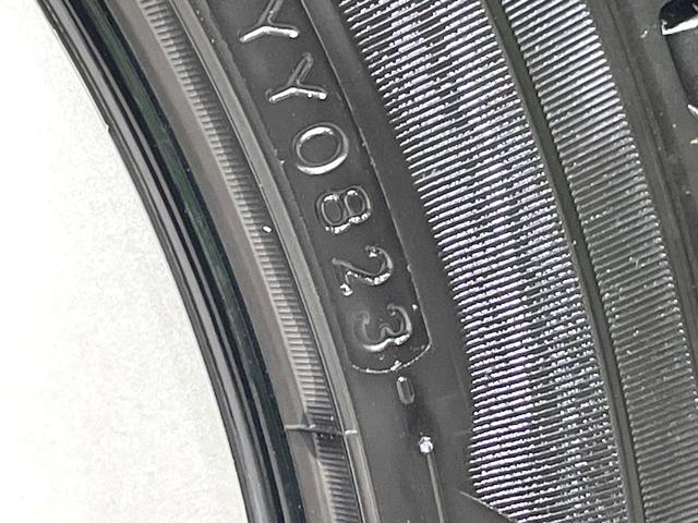 プリウス Ａツーリングセレクション　４ＷＤ　純正９インチナビ　バックカメラ　トヨタセーフティセンス　レーダークルーズ　禁煙車　合皮シート　シートヒーター　ドラレコ　コーナーセンサー　ＬＥＤヘッドライト　ＥＴＣ　オートマチックハイビーム（32枚目）