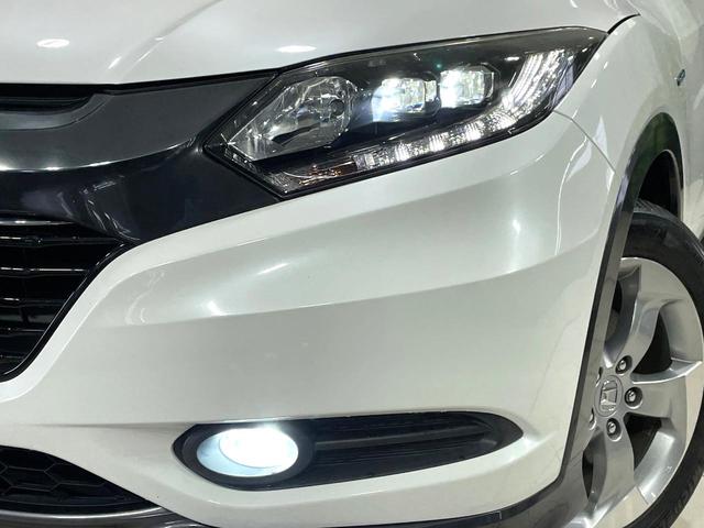 ヴェゼル ハイブリッドＸ　衝突軽減装置　純正ナビ　バックカメラ　ＥＴＣ　ＬＥＤヘッド　スマートキー　オートエアコン　純正１７インチアルミ　クルーズコントロール　禁煙車　Ｂｌｕｅｔｏｏｔｈ再生　ステアリングスイッチ（12枚目）