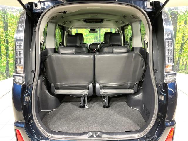 ヴォクシー ＺＳ　煌　両側電動ドア　純正ＳＤナビ　後席モニター　バックカメラ　衝突被害軽減システム　禁煙車　スマートキー　ＬＥＤヘッド　ビルトインＥＴＣ　オートハイビーム　車線逸脱警報　オートライト　デュアルエアコン（38枚目）