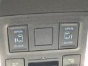 ヴォクシー ハイブリッドＳ－Ｚ　登録済未使用車　純正１０．５ナビ　ＴＶ・ＣＤ・ＤＶＤデッキ　ＥＴＣ　三眼ＬＥＤ　トヨタチームメイトアドバンストパーク　パノラミックビューモニター　パーキングサポートブレーキ　アクセサリーコンセント（5枚目）