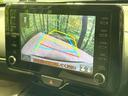 ヤリスクロス ハイブリッドＺ　純正８型ディスプレイ　衝突軽減　レーダクルーズコントロール　シートヒーター　バックカメラ　ドライブレコーダー　ＥＴＣ　パワーシート　ＬＥＤヘッド　純正１８インチアルミ　スマートキー　オートエアコン（5枚目）
