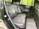 後部座席も気になるようなキズ・汚れやへたり等、大きなダメージはなく、良好な状態です。