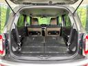 ラゲッジルームは、大容量のスペースを確保。普段のお買い物からレジャーまで、幅広く活躍してくれます！また、リアシートを倒すことでバリエーション豊かにお使いいただけます。