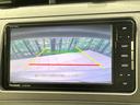プリウス Ｇ　ナビ　バックカメラ　禁煙車　ドラレコ　スマートキー　ＨＩＤヘッドライト　ＥＴＣ　クルコン　パワーシート　合皮シート　オートライト　オートエアコン　Ｂｌｕｅｔｏｏｔｈ再生　ＣＤ再生　ＤＶＤ再生（4枚目）