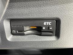 【ＥＴＣ】高速道路の料金所をストレスなく通過！話題のスポットやサービスエリアに多い「スマートIntercooler」利用時は必須のアイテムです。当店でセットアップを実施、ご納車当日からすぐにご利用いただけます！ 7