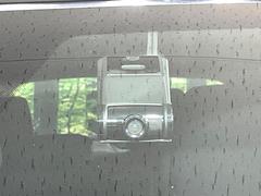 【ドライブレコーダー】安心・安全なカーライフに必須のドライブレコーダーを装備！走行中はもちろん、あおり運転や事故に遭遇した際の状況も映像で記録し、万一のリスクに備えます。 7