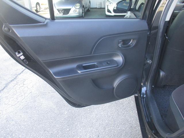 アクア Ｇ　ナビ　フルセグＴＶ　バックカメラ　衝突被害軽減ブレーキ　シートヒーター　プッシュスタート　純正アルミホイール　オートエアコン（14枚目）