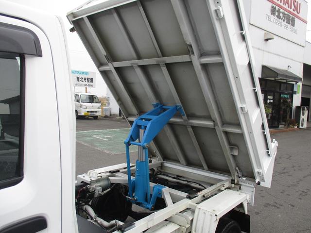 キャリイトラック 頑丈ダンプ　４ＷＤ　５速マニュアル　エアコン　パワステ（10枚目）