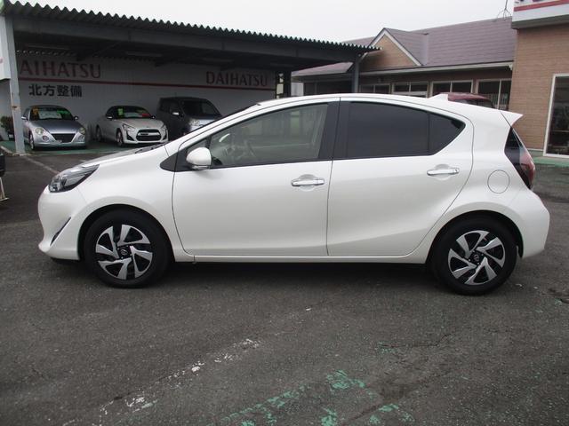 アクア Ｓスタイルブラック　ナビ　フルセグＴＶ　パノラマモニター　プッシュスタート　オートエアコン（2枚目）