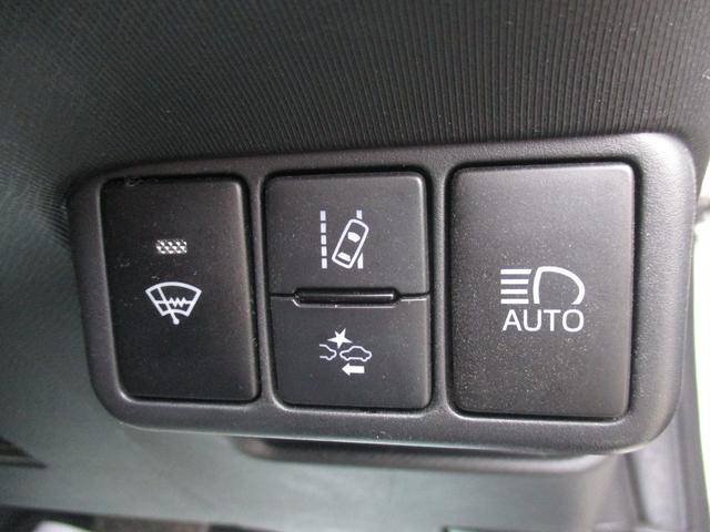 アクア Ｓスタイルブラック　ナビ　フルセグＴＶ　パノラマモニター　プッシュスタート　オートエアコン（33枚目）