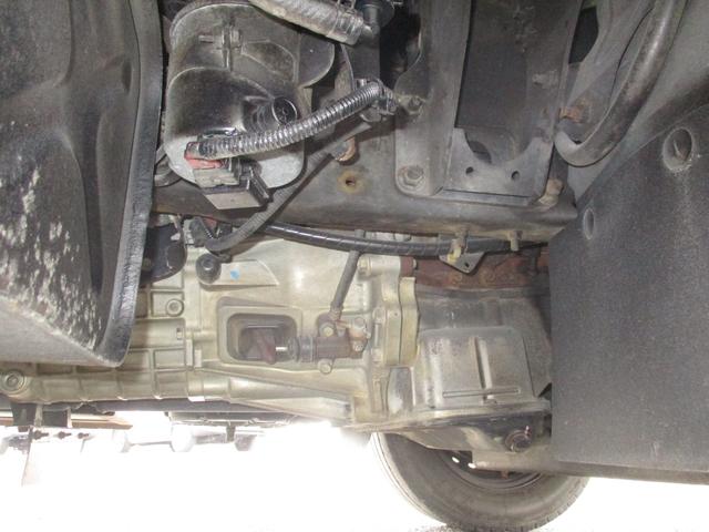 キャンターガッツ 　Ｗキャブ　４ＷＤ　３．０ディーゼル　エアコン　パワステ　パワーウインドウ　キーレスエントリー　６人乗り（30枚目）