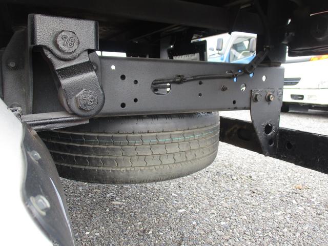 キャンターガッツ 　Ｗキャブ　４ＷＤ　３．０ディーゼル　エアコン　パワステ　パワーウインドウ　キーレスエントリー　６人乗り（34枚目）