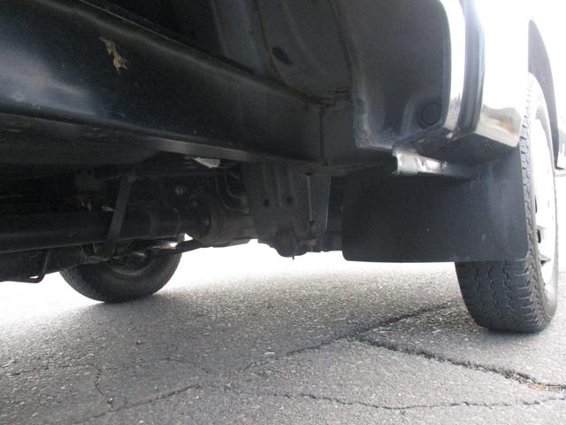 アクティトラック タウン　４ＷＤ　５速マニュアル　エアコン　パワステ　パワーウインドウ　キーレスエントリー　ホイールカバー（12枚目）