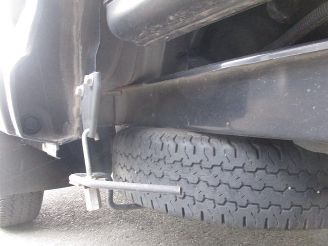 アクティトラック タウン　４ＷＤ　５速マニュアル　エアコン　パワステ　パワーウインドウ　キーレスエントリー　ホイールカバー（14枚目）