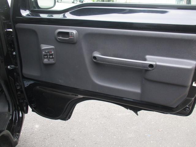 アクティトラック タウン　４ＷＤ　５速マニュアル　エアコン　パワステ　パワーウインドウ　キーレスエントリー　ホイールカバー（24枚目）