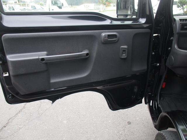 アクティトラック タウン　４ＷＤ　５速マニュアル　エアコン　パワステ　パワーウインドウ　キーレスエントリー　ホイールカバー（26枚目）