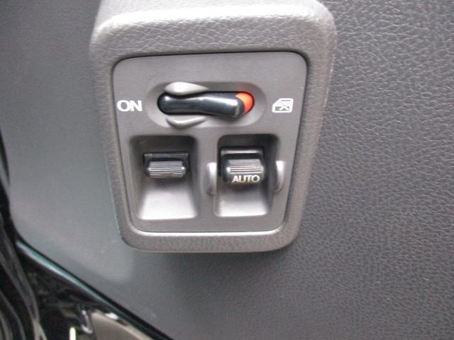 アクティトラック タウン　４ＷＤ　５速マニュアル　エアコン　パワステ　パワーウインドウ　キーレスエントリー　ホイールカバー（27枚目）