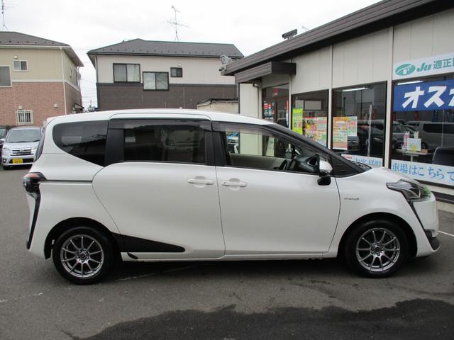 シエンタ ハイブリッドX キ-レスプッシュスタ-ト・スマ-トキ-・LEDヘッドライト・オートライト・左パワースライドドア・ディスプレイオーディオ・Bluetooth・ETC・社外アルミ・オートエアコン(4枚目)