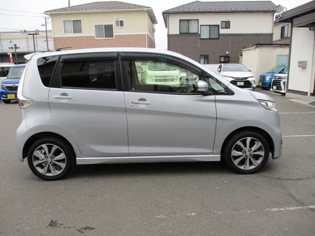 デイズ ハイウェイスター　Ｇターボ　・純正１５インチアルミ・ＳＤナビ・フルセグＴＶ・アラウンドビューモニター・ウインカーミラー・タッチパネルオートエアコン・ＥＴＣ・ドライブレコーダー（26枚目）