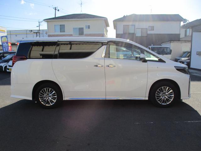 アルファードハイブリッド S タイプゴールド ハイブリッド・特別仕様車タイプゴールド・4WD・両側パワースライド・パワーバックドア・9インチナビ・フルセグTV・全方位モニター・パーキングアシスト・17AW(38枚目)