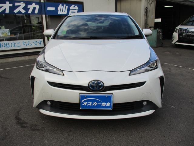 プリウス S 後期型・トヨタセーフティセンス・クルーズコントロール・SDナビ・フルセグTV・バックカメラ・Bluetooth・DVD再生・17アルミ・モデリスタシートカバー・ETC・フォグ付・純正エンジンスターター(3枚目)