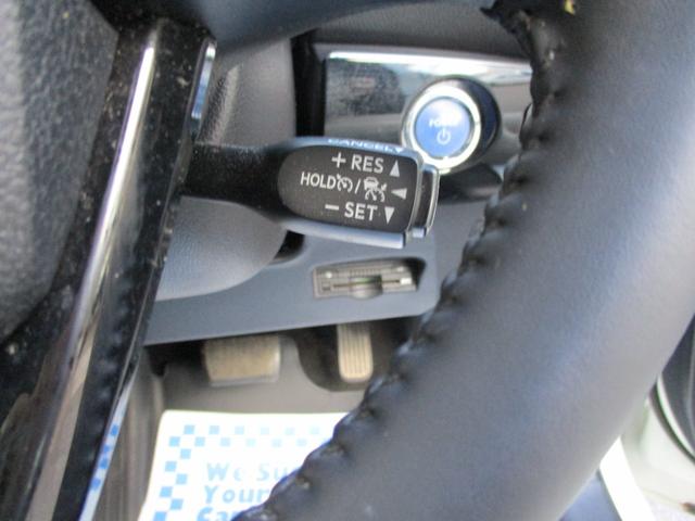 プリウス S 後期型・トヨタセーフティセンス・クルーズコントロール・SDナビ・フルセグTV・バックカメラ・Bluetooth・DVD再生・17アルミ・モデリスタシートカバー・ETC・フォグ付・純正エンジンスターター(13枚目)