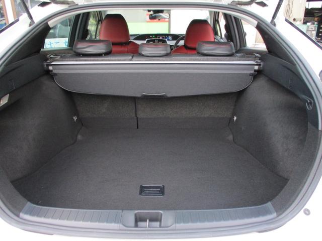 プリウス S 後期型・トヨタセーフティセンス・クルーズコントロール・SDナビ・フルセグTV・バックカメラ・Bluetooth・DVD再生・17アルミ・モデリスタシートカバー・ETC・フォグ付・純正エンジンスターター(21枚目)