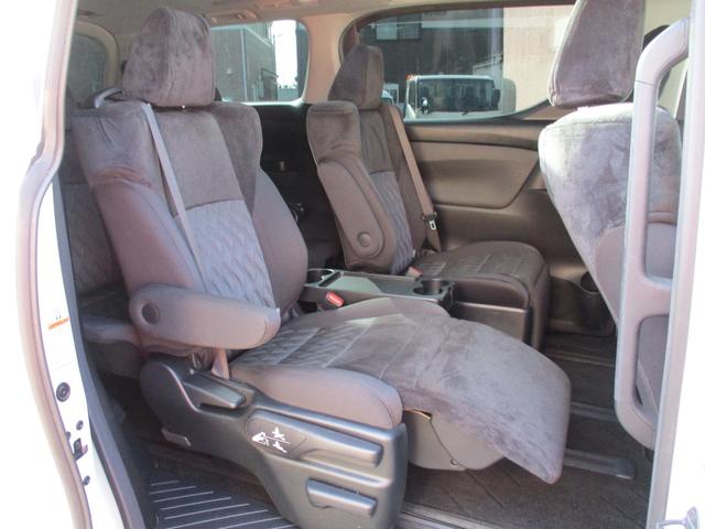 アルファード 2.5S Aパッケージ サンルーフ・TRDフロントスポイラー・トヨタセーフティセンス・アルパイン11インチナビ・フルセグTV・バックカメラ・12.8インチフリップダウンモニター・両側パワースライドドア社外19インチアルミ(10枚目)