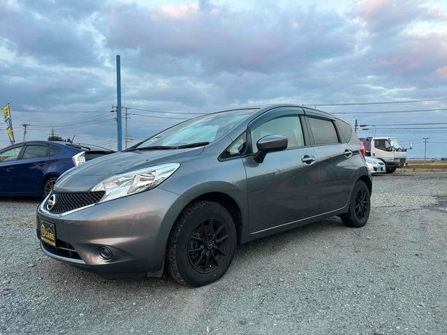 ノート Ｘ　ＤＩＧ－Ｓ　Ｖセレクション＋セーフティ　ＥＴＣ　バックカメラ　ナビ　ＴＶ　レーンアシスト　衝突被害軽減システム　アルミホイール　オートライト　スマートキー　アイドリングストップ　電動格納ミラー　ＣＶＴ　盗難防止システム　衝突安全ボディ（13枚目）