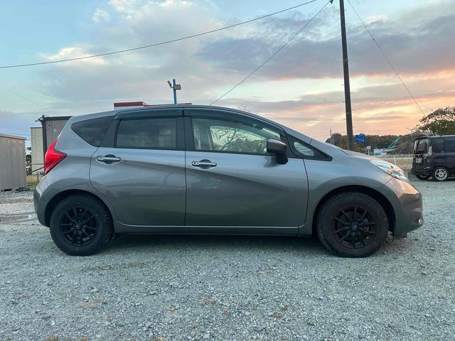 ノート Ｘ　ＤＩＧ－Ｓ　Ｖセレクション＋セーフティ　ＥＴＣ　バックカメラ　ナビ　ＴＶ　レーンアシスト　衝突被害軽減システム　アルミホイール　オートライト　スマートキー　アイドリングストップ　電動格納ミラー　ＣＶＴ　盗難防止システム　衝突安全ボディ（14枚目）