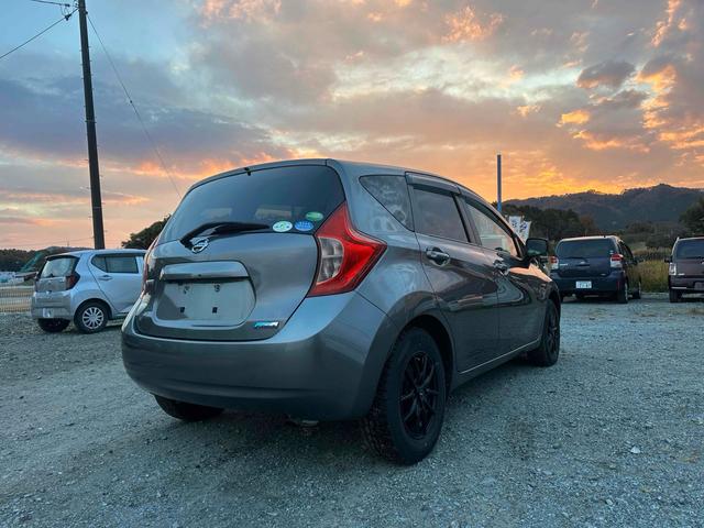 ノート Ｘ　ＤＩＧ－Ｓ　Ｖセレクション＋セーフティ　ＥＴＣ　バックカメラ　ナビ　ＴＶ　レーンアシスト　衝突被害軽減システム　アルミホイール　オートライト　スマートキー　アイドリングストップ　電動格納ミラー　ＣＶＴ　盗難防止システム　衝突安全ボディ（15枚目）