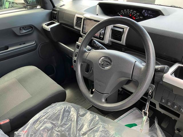 ハイゼットキャディー Ｄデラックス　ＳＡＩＩ　軽バン　ＣＶＴ　衝突被害軽減システム　ナビ　ＴＶ　両側スライドドア　キーレスエントリー　アイドリングストップ　電動格納ミラー　アルミホイール　ＥＳＣ　エアコン　パワーステアリング　パワーウィンドウ（4枚目）