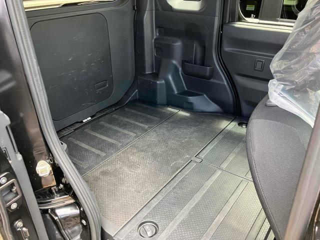 ハイゼットキャディー Ｄデラックス　ＳＡＩＩ　軽バン　ＣＶＴ　衝突被害軽減システム　ナビ　ＴＶ　両側スライドドア　キーレスエントリー　アイドリングストップ　電動格納ミラー　アルミホイール　ＥＳＣ　エアコン　パワーステアリング　パワーウィンドウ（22枚目）