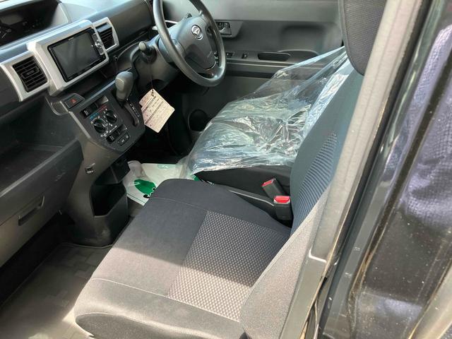 ハイゼットキャディー Ｄデラックス　ＳＡＩＩ　軽バン　ＣＶＴ　衝突被害軽減システム　ナビ　ＴＶ　両側スライドドア　キーレスエントリー　アイドリングストップ　電動格納ミラー　アルミホイール　ＥＳＣ　エアコン　パワーステアリング　パワーウィンドウ（26枚目）