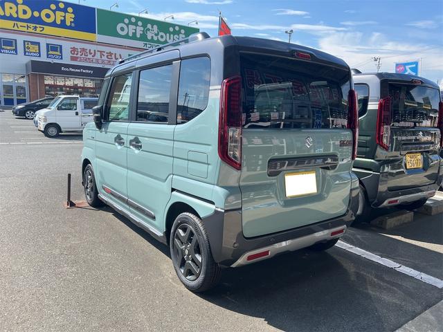 スペーシアギア ハイブリッドＸＺ　／ＤＡＭＤエアロ／２トーン／衝突被害軽減支援ブレーキ／コーナーセンサー／大型カーナビ／両側電動スライドドア／ＬＥＤヘッドライト／フォグランプ／クルーズコントロール／ルーフレール／シートヒーター／（8枚目）
