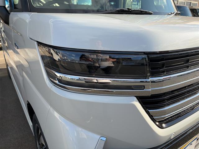 スペーシアカスタム ハイブリッドＸＳターボ　／ターボ／衝突被害軽減支援ブレーキ／ヘッドアップディスプレイ／両側電動スライドドア／大型カーナビ／シートヒーター／ステアリングヒーター／純正アルミホイール／（11枚目）