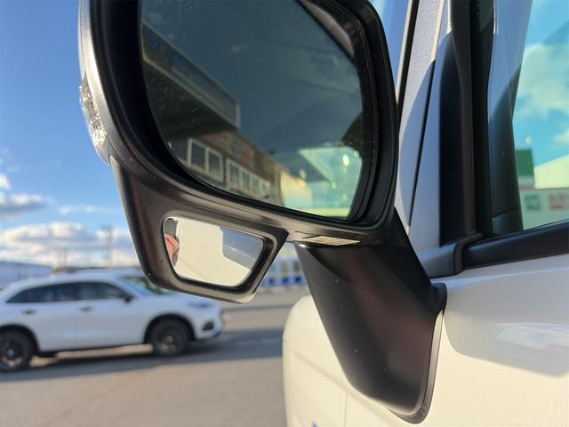 スペーシアカスタム ハイブリッドＸＳターボ　／ターボ／衝突被害軽減支援ブレーキ／ヘッドアップディスプレイ／両側電動スライドドア／大型カーナビ／シートヒーター／ステアリングヒーター／純正アルミホイール／（16枚目）