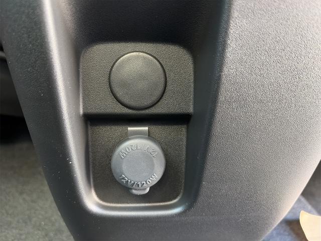 スペーシアカスタム ハイブリッドＸＳターボ　／ターボ／衝突被害軽減支援ブレーキ／ヘッドアップディスプレイ／両側電動スライドドア／大型カーナビ／シートヒーター／ステアリングヒーター／純正アルミホイール／（42枚目）