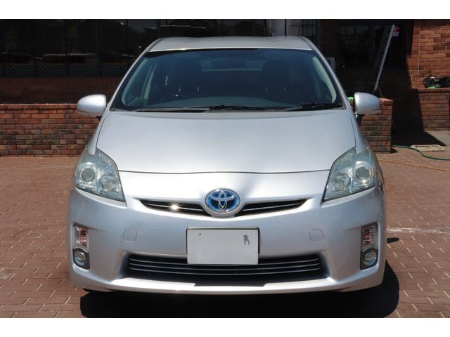 プリウス Ｌ　走行距離無制限　一年保証　車検整備付き　Ｐスタート　ＥＴＣ　盗難防止システム　Ｂカメラ　オートライト（2枚目）